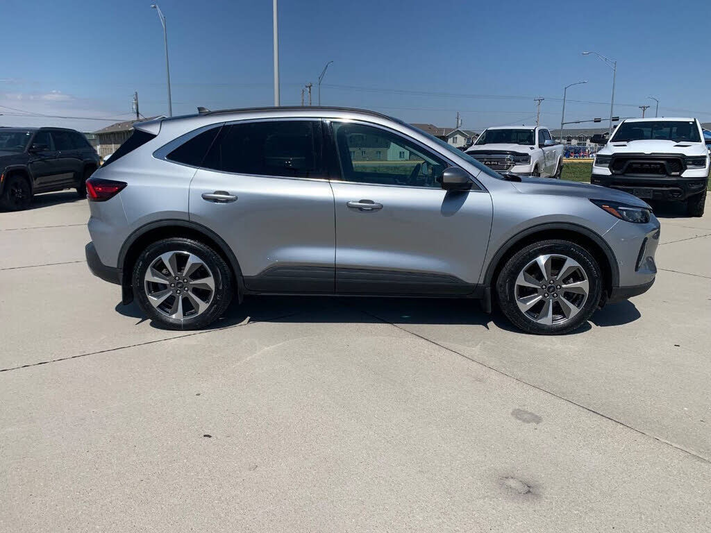 2023 FORD Escape