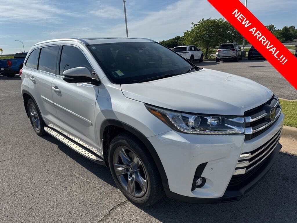 2019 TOYOTA Highlander