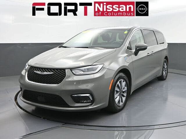 2023 CHRYSLER Pacifica