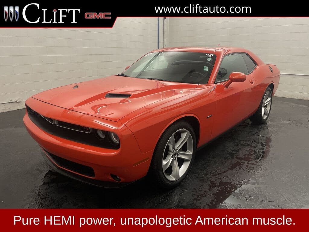 2017 DODGE Challenger