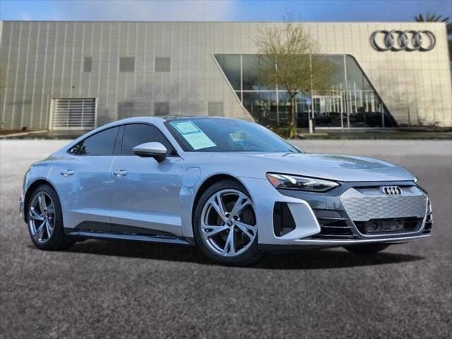 2022 AUDI e-tron