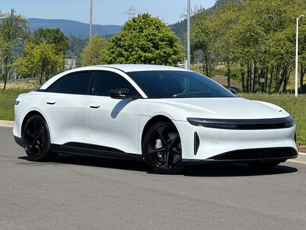 2025 LUCID MOTORS Air