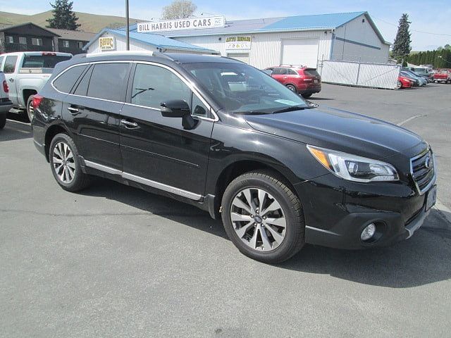 2017 SUBARU Outback