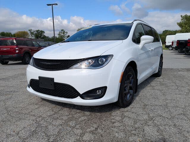2019 CHRYSLER Pacifica