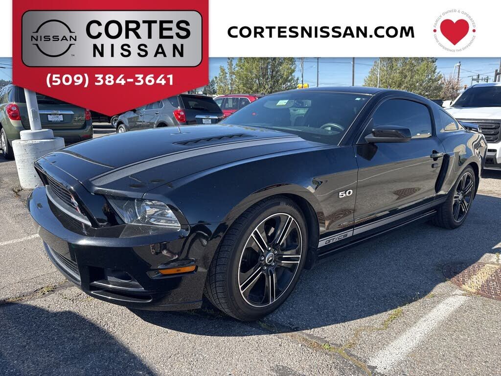 2013 FORD Mustang