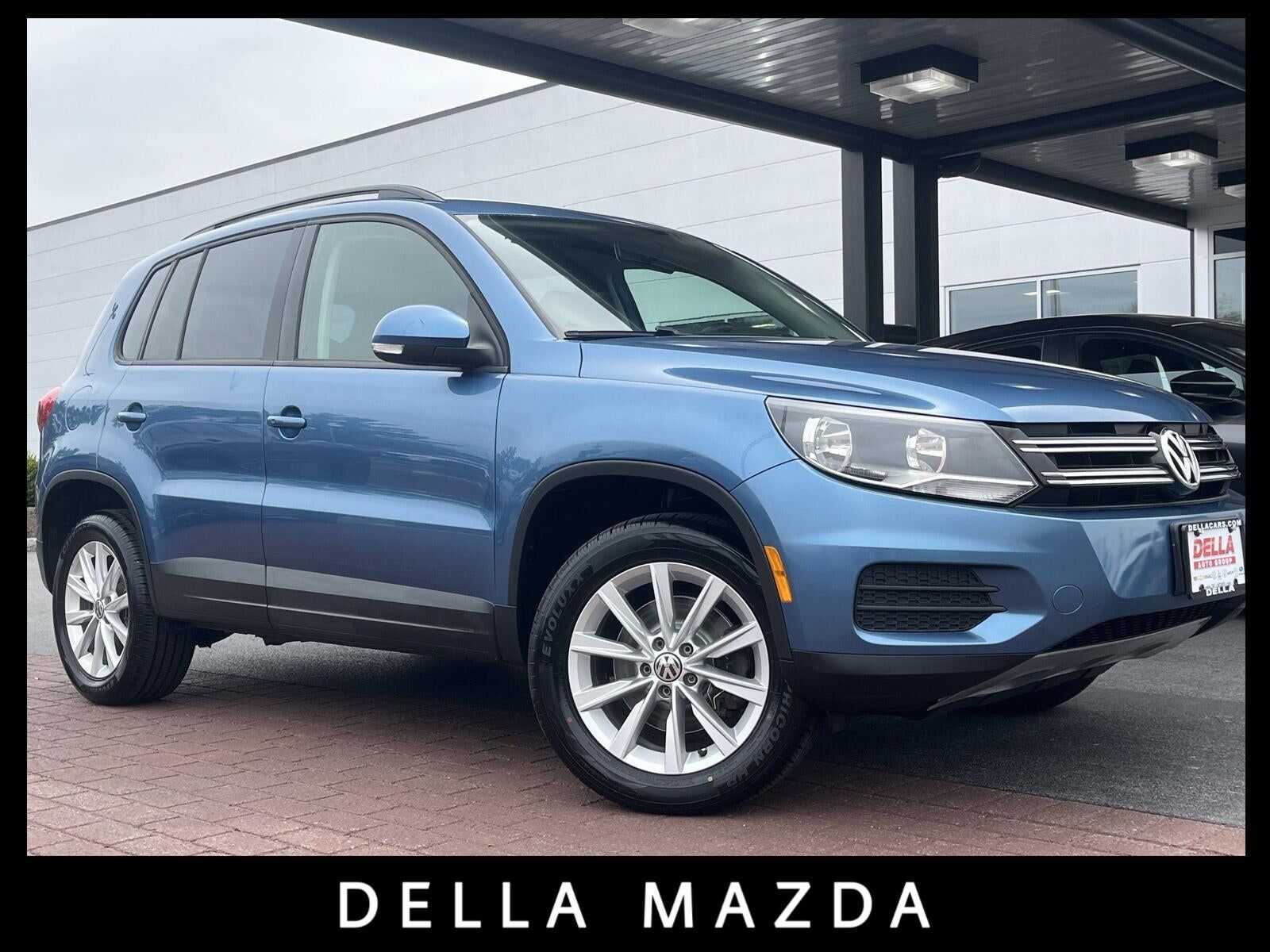 2017 VOLKSWAGEN Tiguan