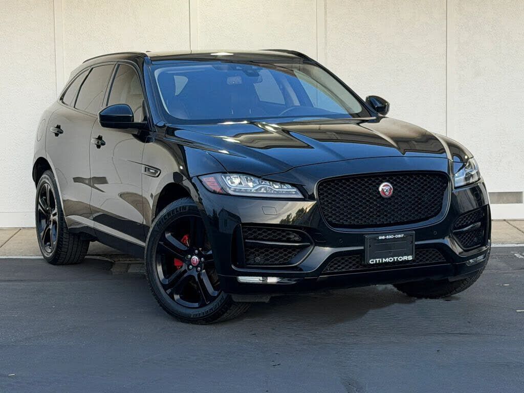 2017 JAGUAR F-Pace
