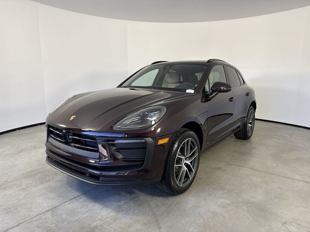 2026 PORSCHE Macan