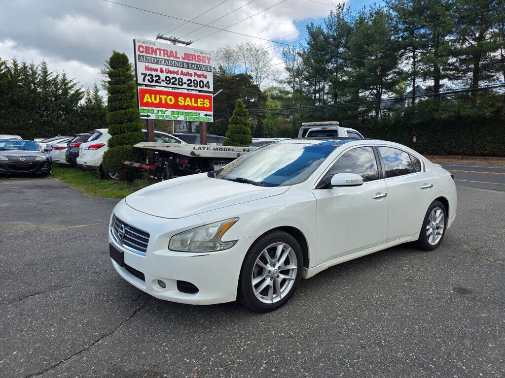 2011 NISSAN Maxima