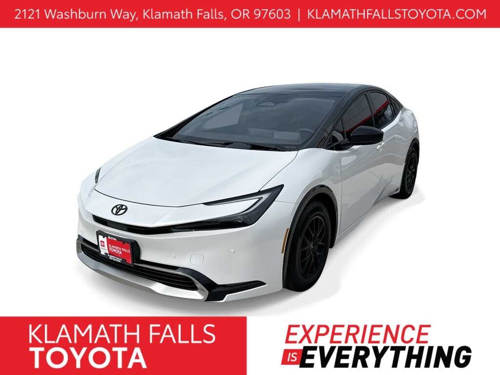 2024 TOYOTA Prius