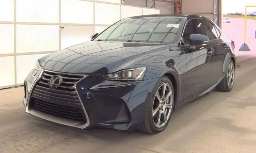 2018 LEXUS IS