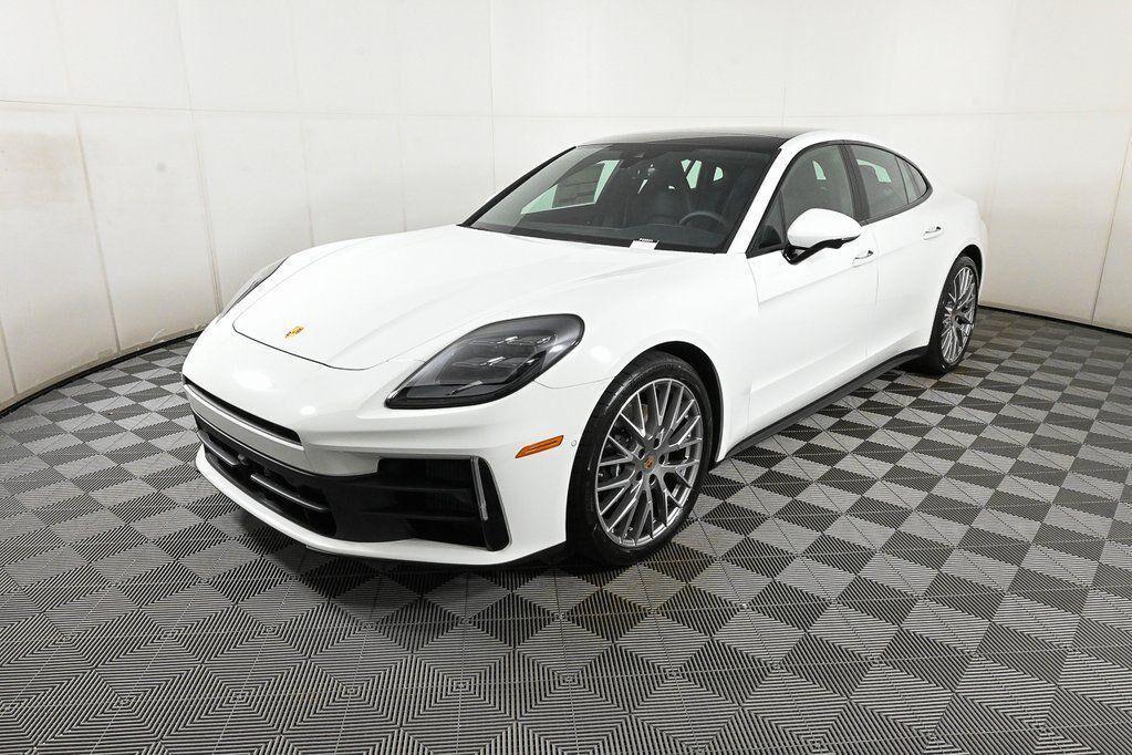 2025 PORSCHE Panamera
