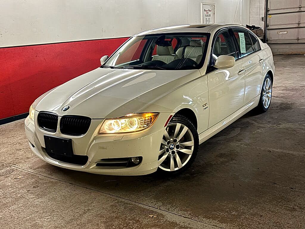 2011 BMW 3 Series