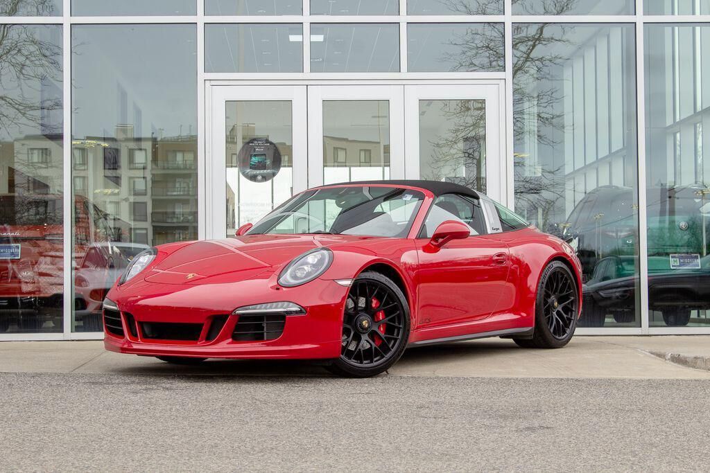 2016 PORSCHE 911