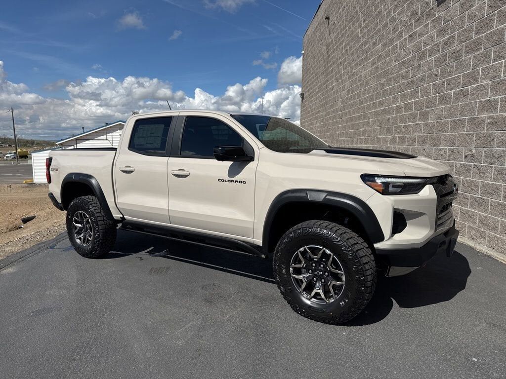 2026 CHEVROLET Colorado