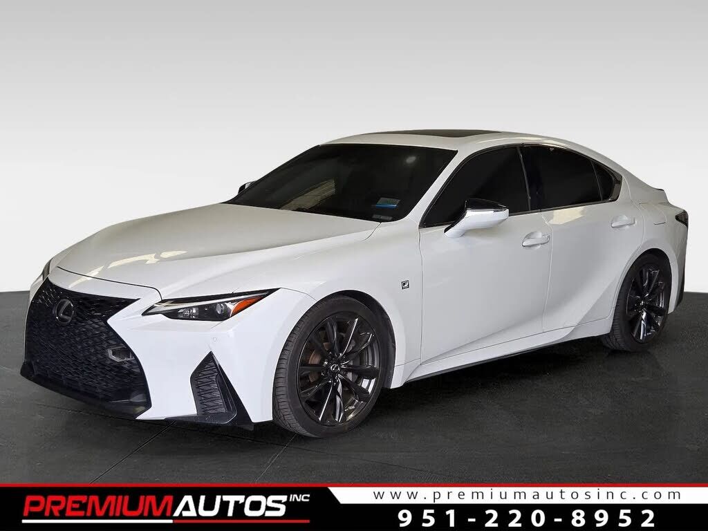 2021 LEXUS IS