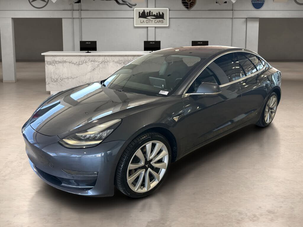 2018 TESLA Model 3