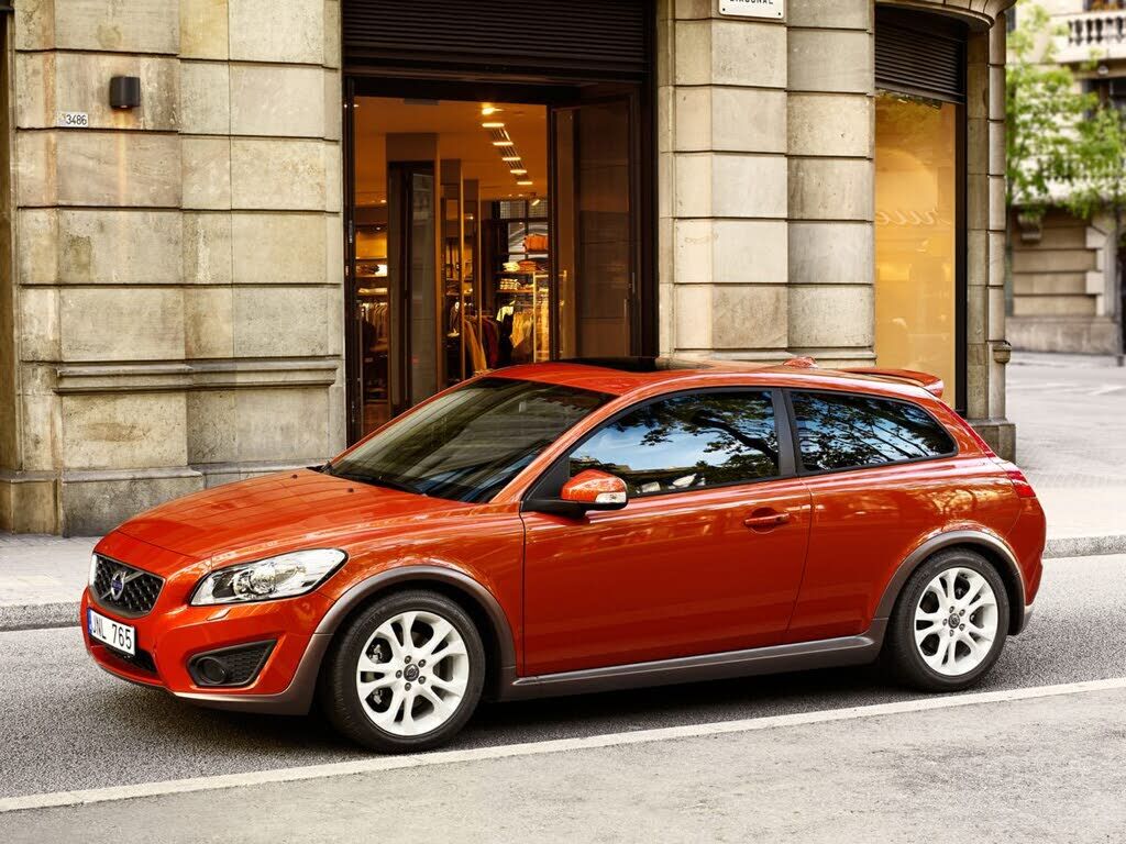 2011 VOLVO C30