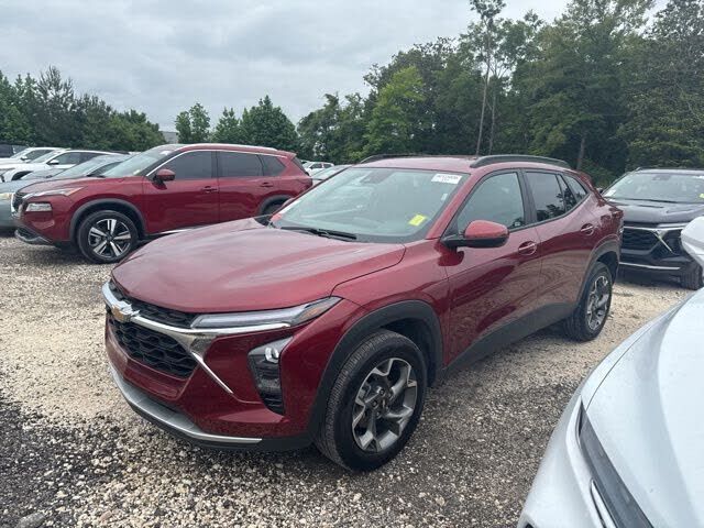 2025 CHEVROLET Trax