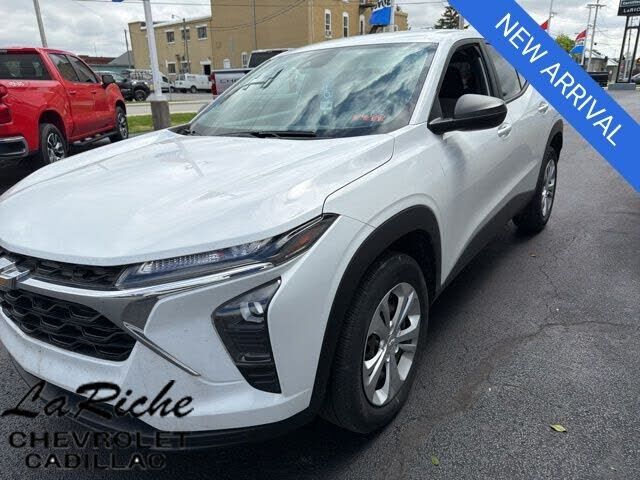2024 CHEVROLET Trax