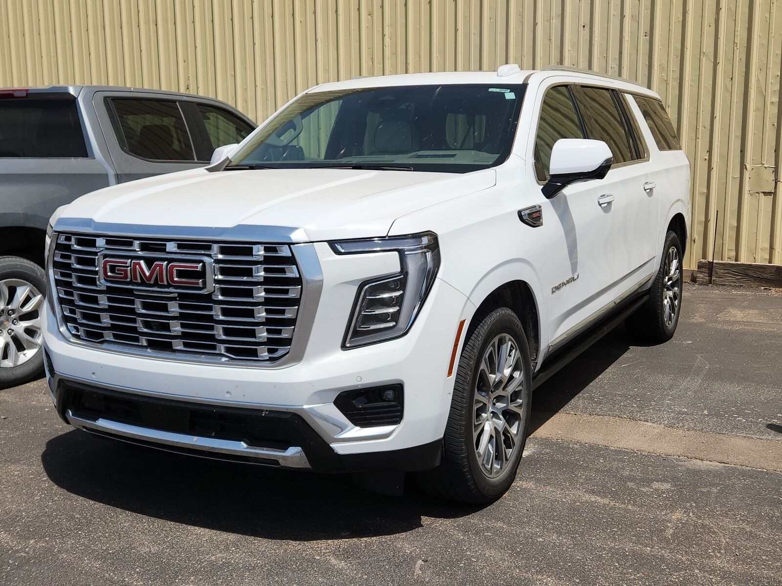 2025 GMC Yukon XL