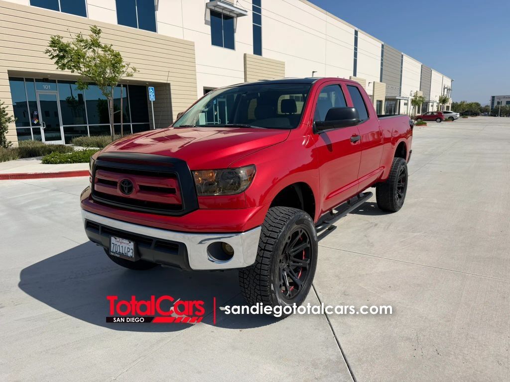 2011 TOYOTA Tundra