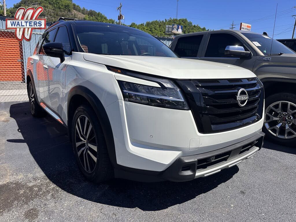 2023 NISSAN Pathfinder