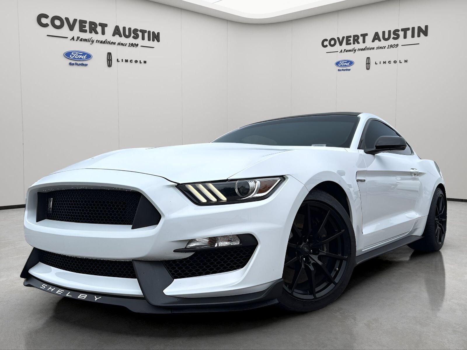 2017 FORD Mustang