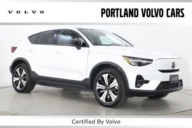 2023 VOLVO C40