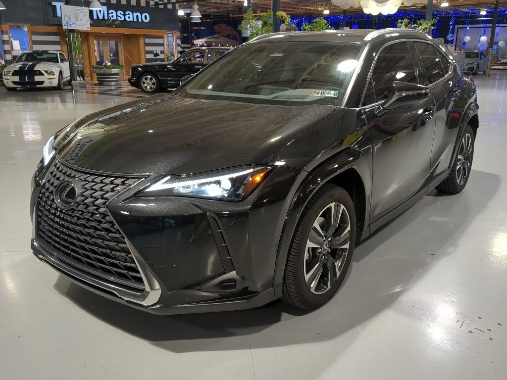 2025 LEXUS UX