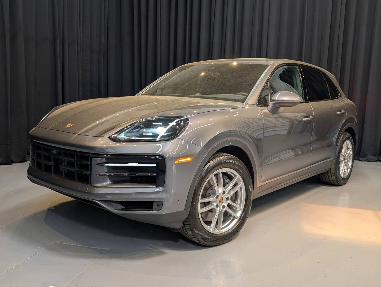 2025 PORSCHE Cayenne