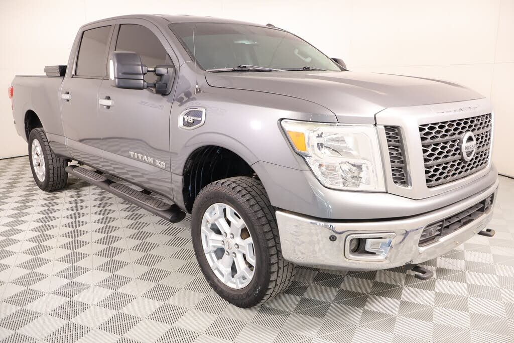2017 NISSAN Titan