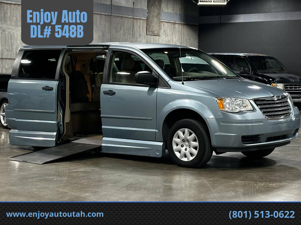 2008 CHRYSLER Town and Country