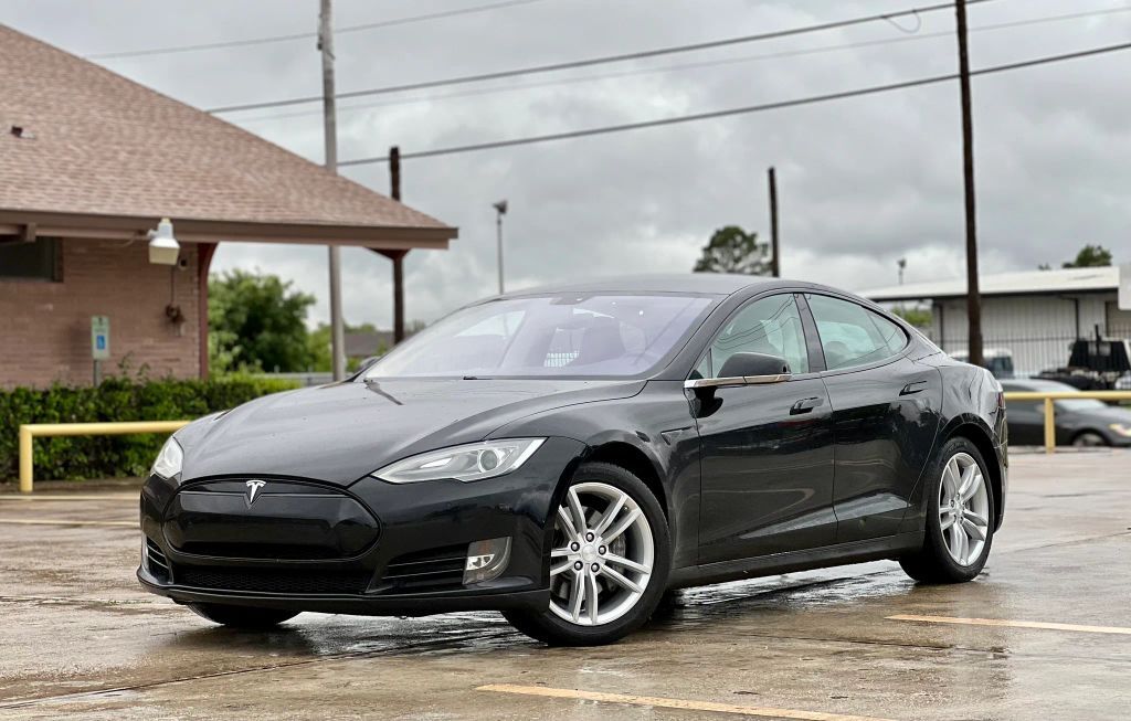 2013 TESLA Model S