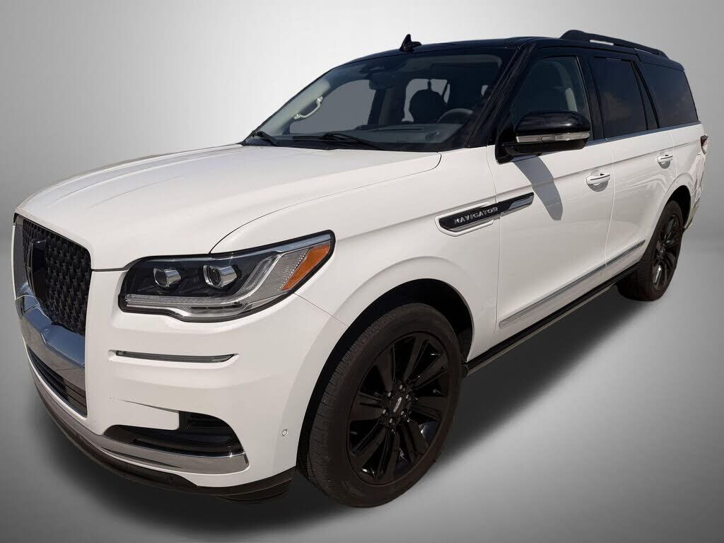 2022 LINCOLN Navigator