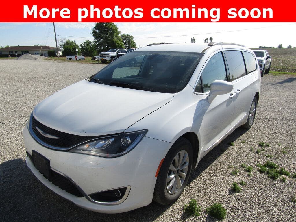 2017 CHRYSLER Pacifica