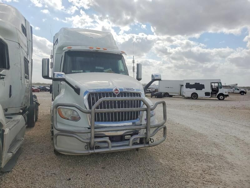 2019 INTERNATIONAL LT625