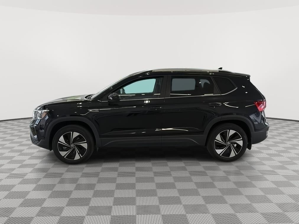 2024 VOLKSWAGEN Taos 4Motion