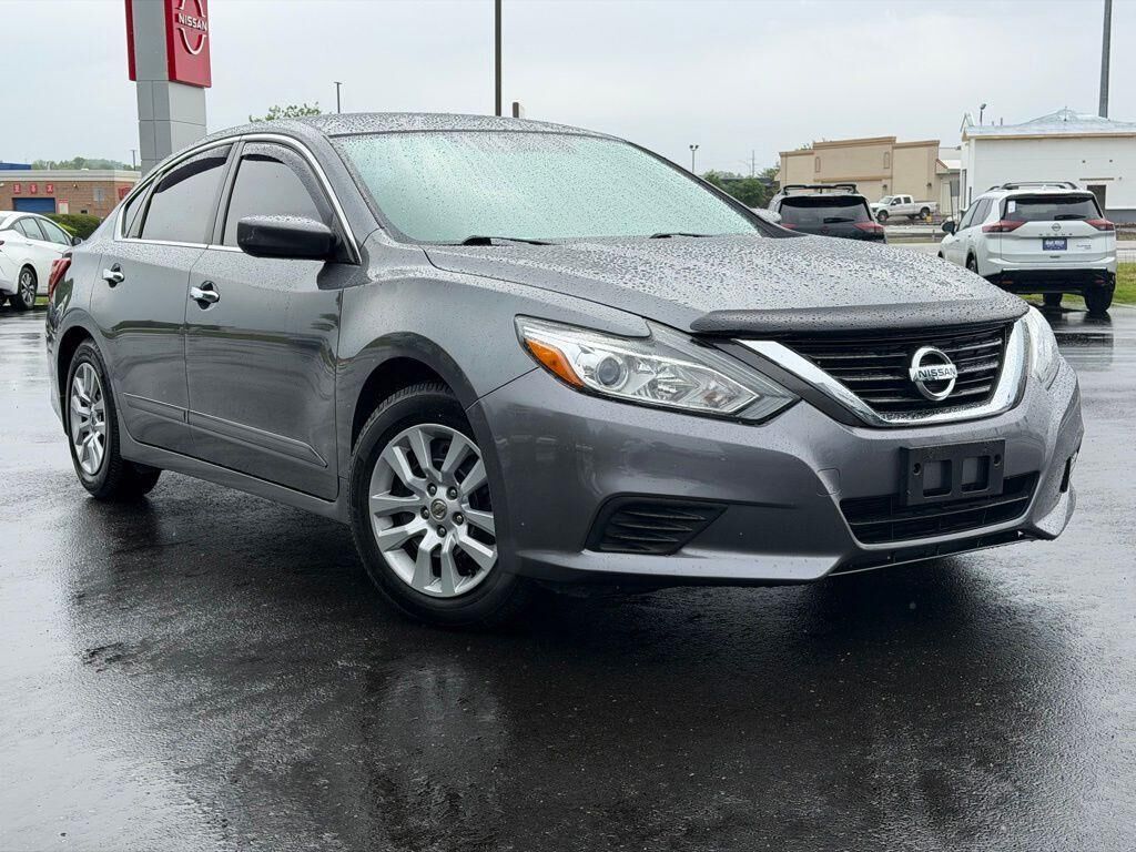 2017 NISSAN Altima