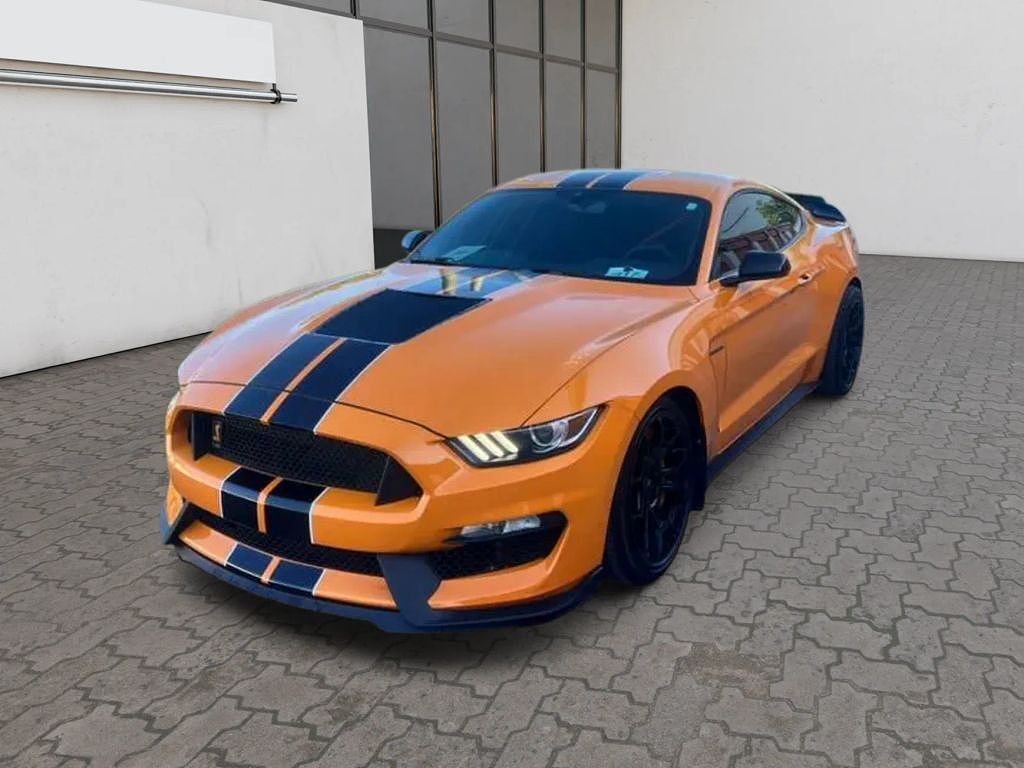 2018 FORD Mustang