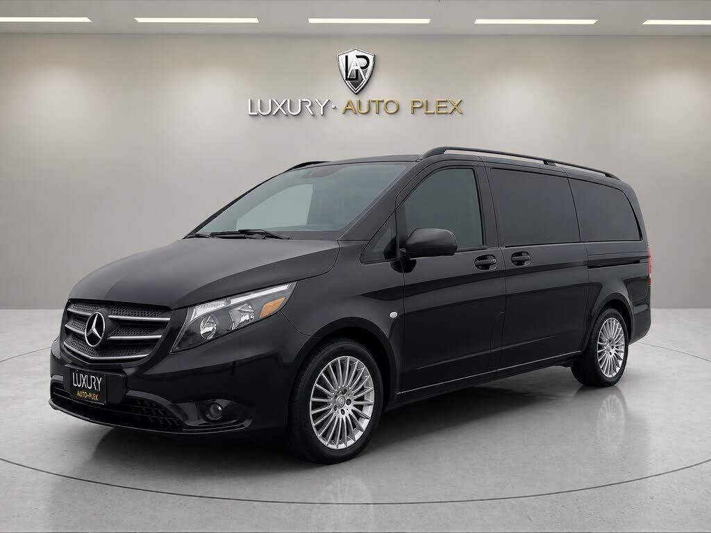 2018 MERCEDES-BENZ METRIS