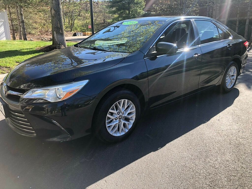 2016 TOYOTA Camry