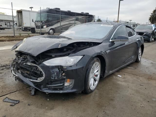 2016 TESLA Model S