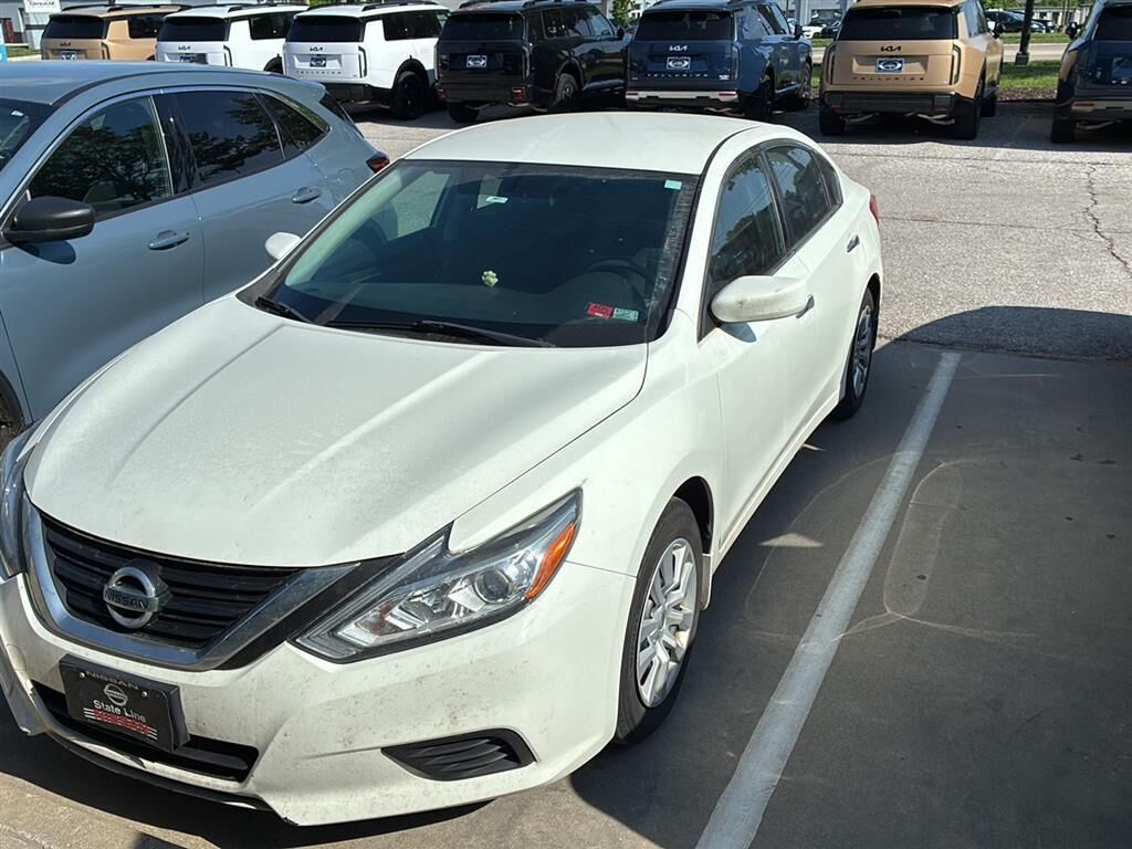 2017 NISSAN Altima