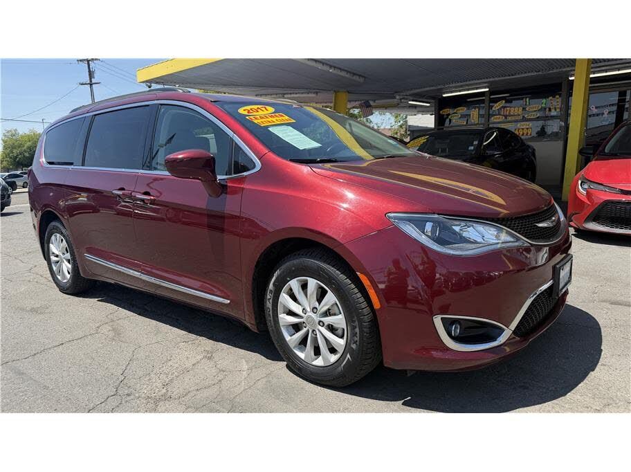 2017 CHRYSLER Pacifica