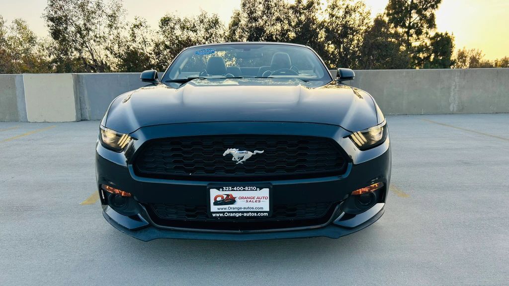 2017 FORD Mustang