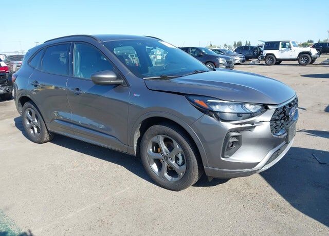 2024 FORD Escape