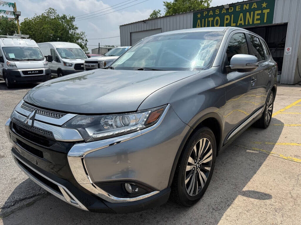 2019 MITSUBISHI Outlander