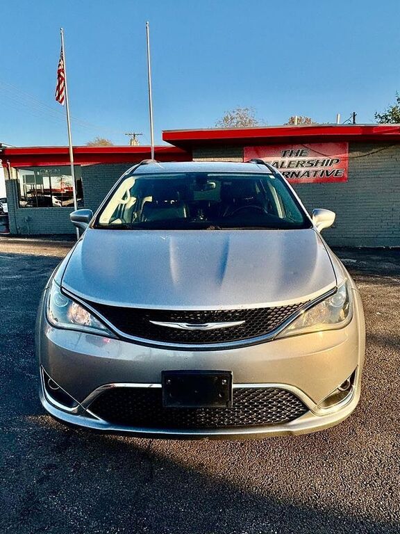 2017 CHRYSLER Pacifica