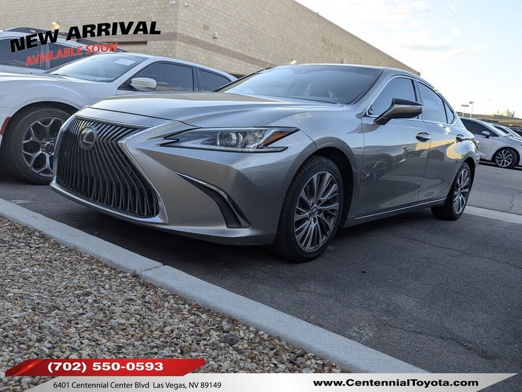 2019 LEXUS ES